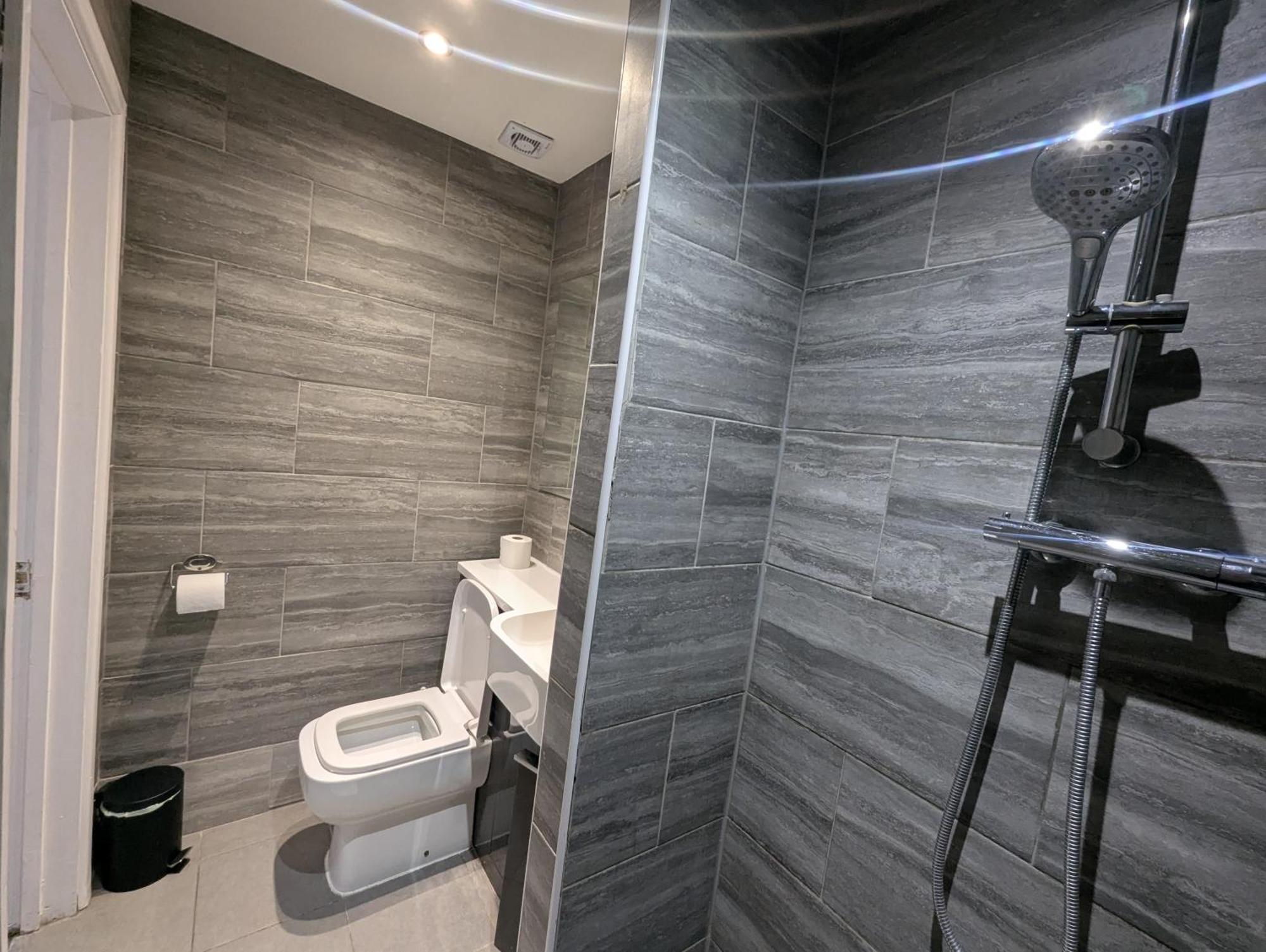 Oyo Firs Lodge London Heathrow Hounslow Bagian luar foto