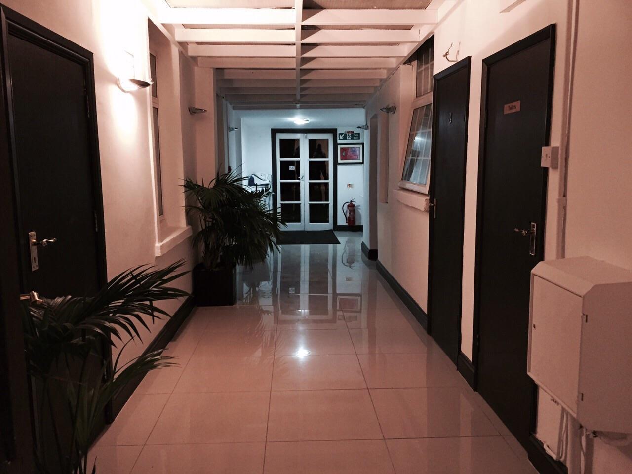 Oyo Firs Lodge London Heathrow Hounslow Bagian luar foto